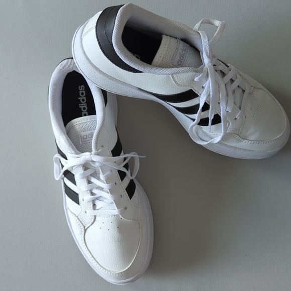 Adidas White & Black TriStripe Sneakers, W9 - Picture 5 of 5